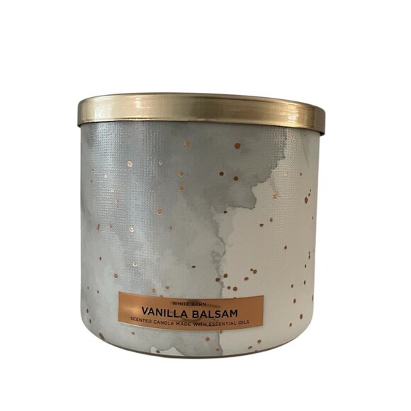 Bath Body Works White Barn VANILLA BALSAM 3-wick Candle, NEW, Seasonal - Picture 1 of 4